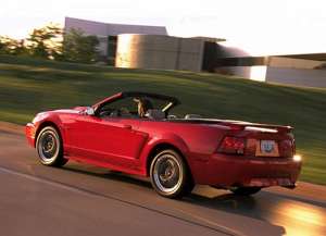 Ford Mustang Convertible IV 5.0 GT 218 HP
