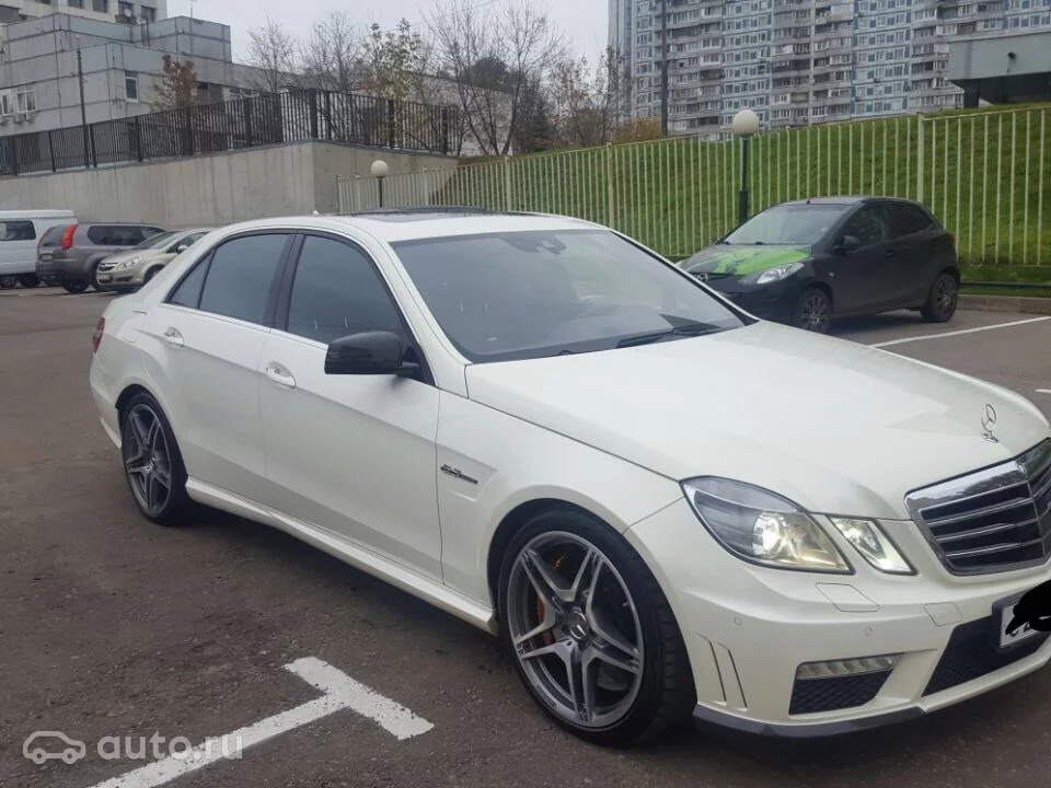 Mercedes-Benz E-klasse AMG IV (W212, S212) Facelift Wagon 63 AMG 5.5 AT (585 HP) 4WD
