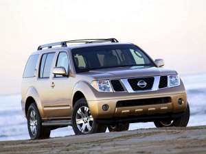 Nissan Pathfinder III Facelift 2.5d MT (190 HP)