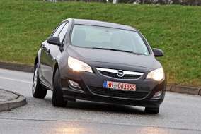 Opel Astra J Caravan Facelift 1.6 MT (115 HP)