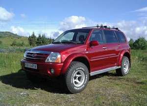 Suzuki Grand Escudo 2.7 V6 177 HP
