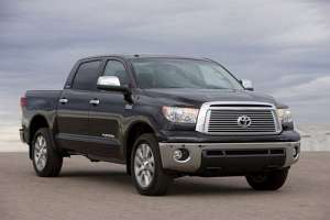 Toyota Tundra II 4.6i V8 (310Hp) CrewMax 4x2